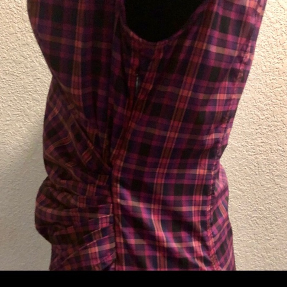EXPRESS V~NECK PLAID STRETCH BLOUSE - Picture 7 of 13